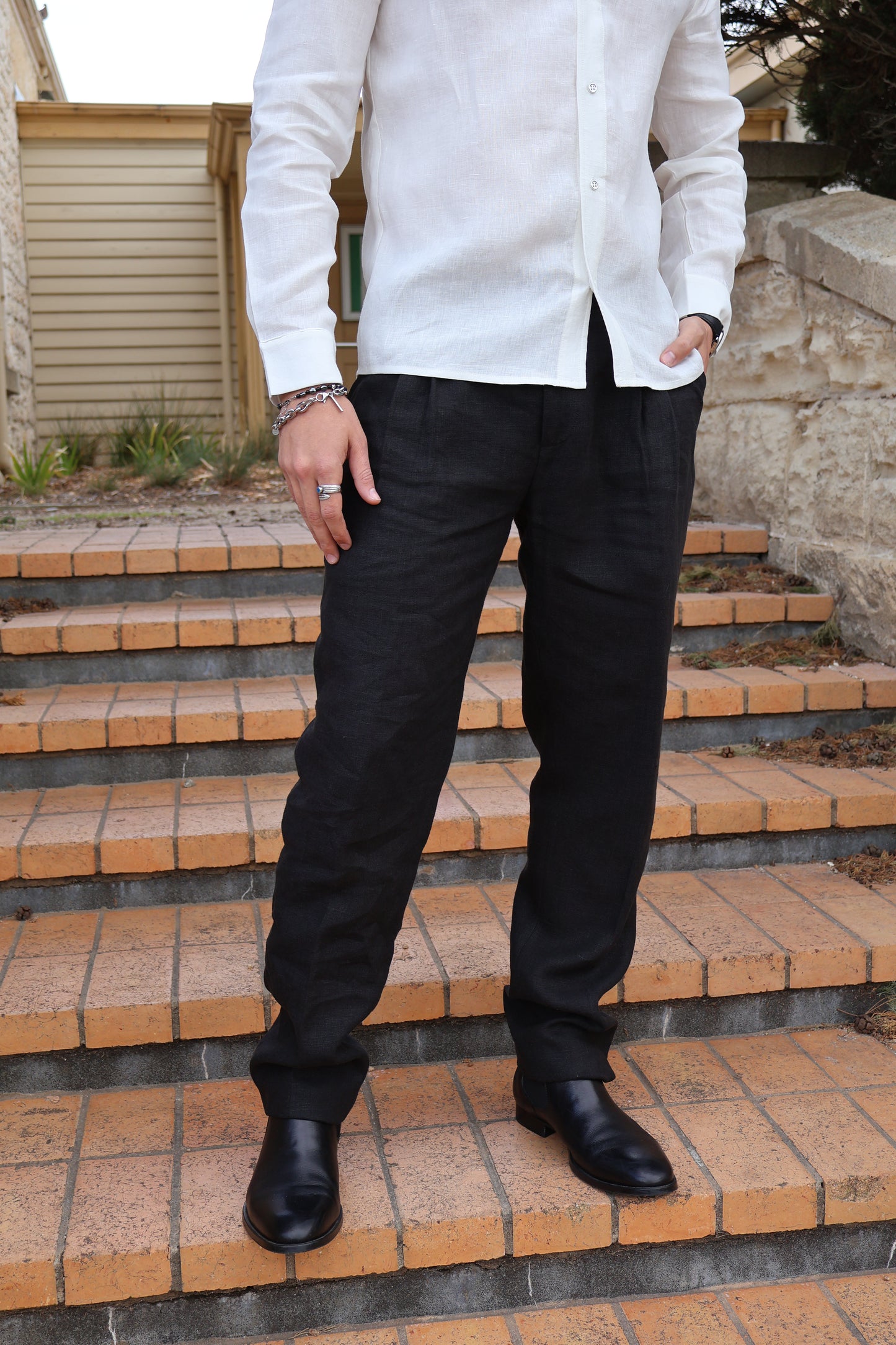 Pleated Linen Trousers Black